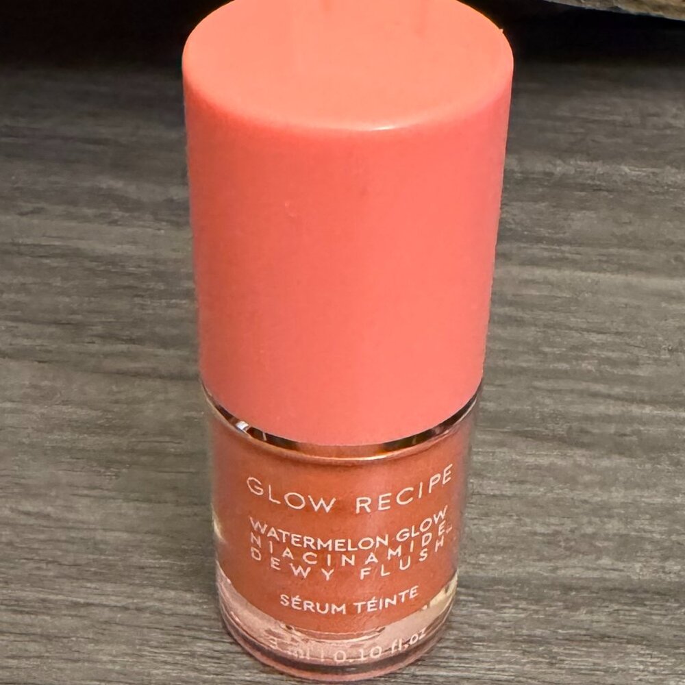 Glow Recipe Watermelon Glow Niacinamide Dewy Flush in color watermelom flush